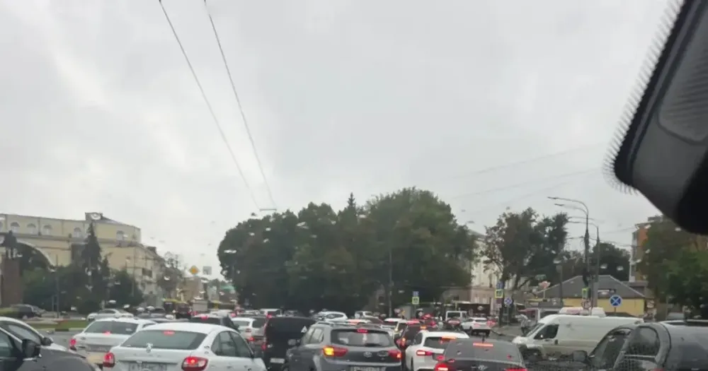 10-балльные пробки парализовали Ярославль в пятницу вечером